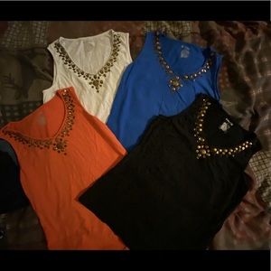 EUC pretty Sleeveless tops size M